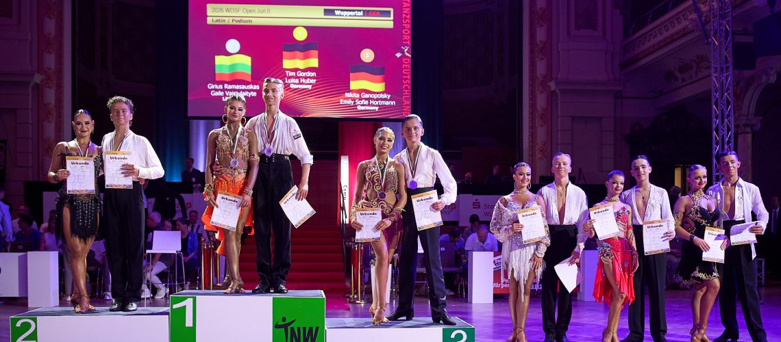 Siegerehrung WDSF Open Junior II Latin. Foto: Bob van Ooik